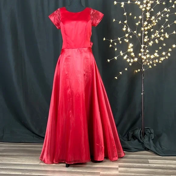 Fashion 1001 Nights | Dresses | Fire Engine Red Formal Gown | Poshmark
